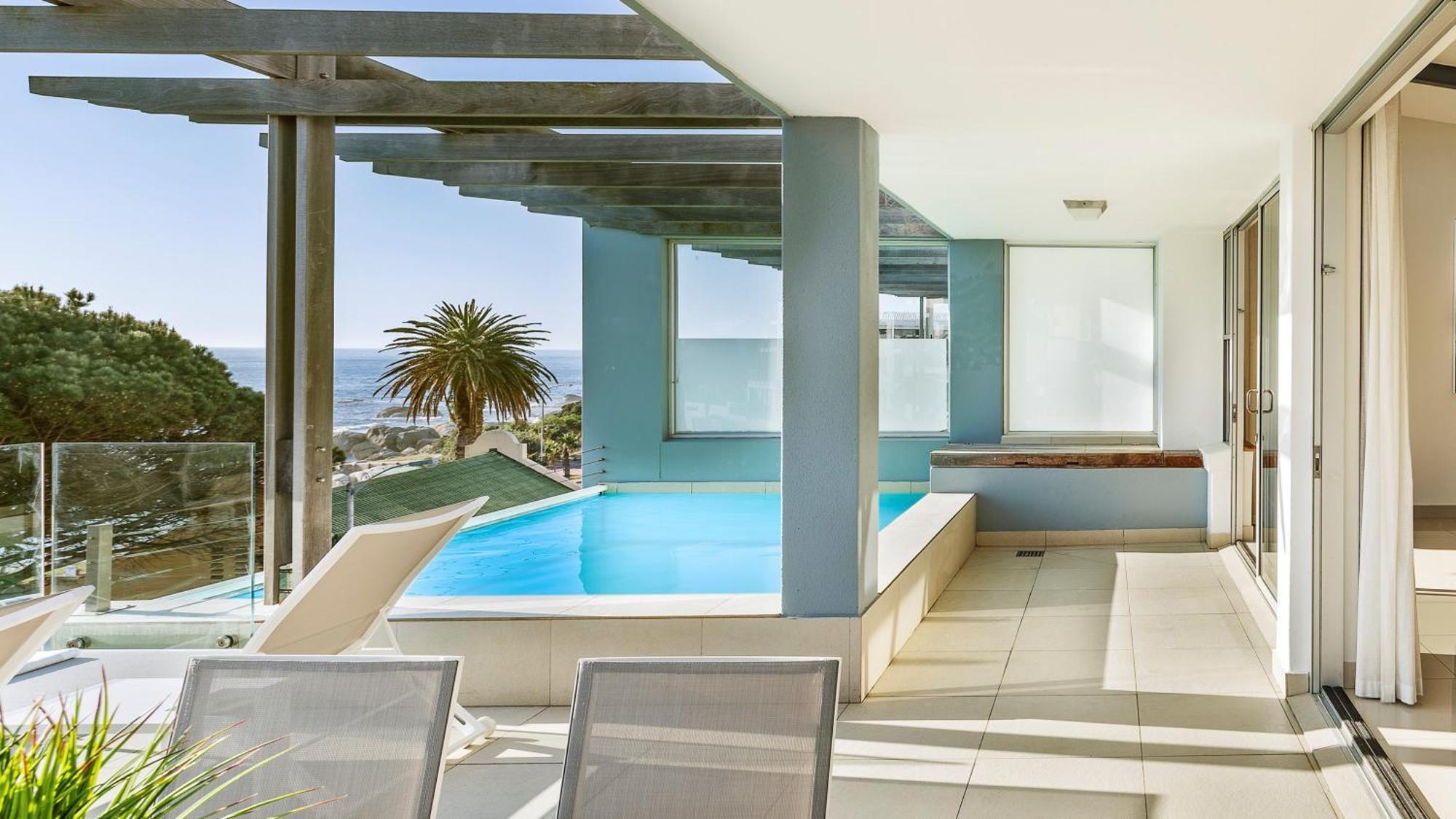 Blue Views Penthouse Beachfront Apartment With Pool Kaapstad Buitenkant foto