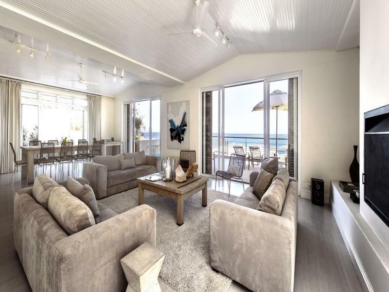 Blue Views Penthouse Beachfront Apartment With Pool Kaapstad Buitenkant foto