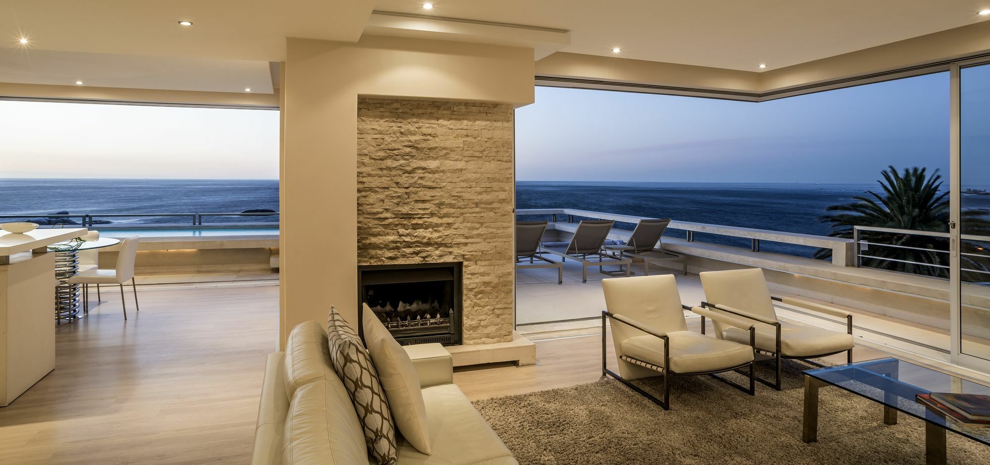 Blue Views Penthouse Beachfront Apartment With Pool Kaapstad Buitenkant foto