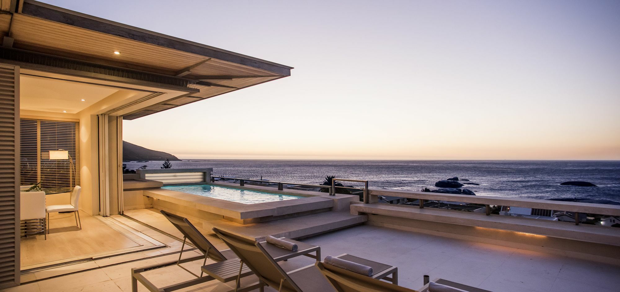 Blue Views Penthouse Beachfront Apartment With Pool Kaapstad Buitenkant foto