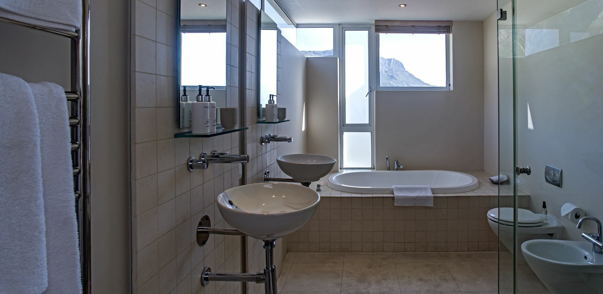 Blue Views Penthouse Beachfront Apartment With Pool Kaapstad Buitenkant foto