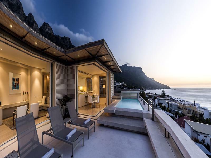 Blue Views Penthouse Beachfront Apartment With Pool Kaapstad Buitenkant foto