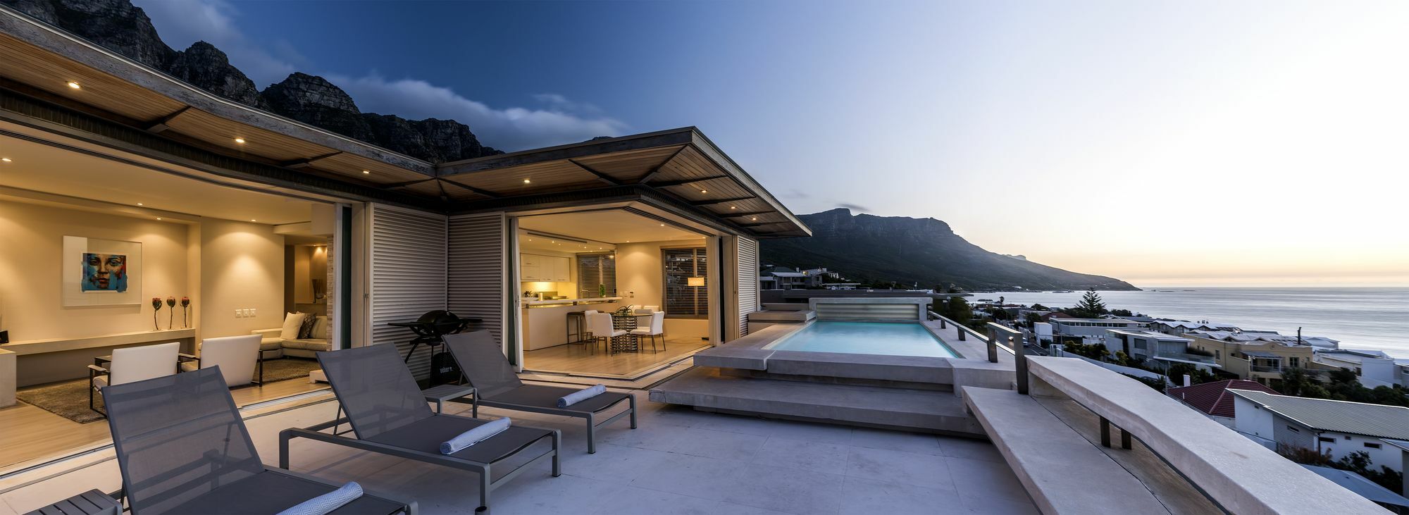Blue Views Penthouse Beachfront Apartment With Pool Kaapstad Buitenkant foto