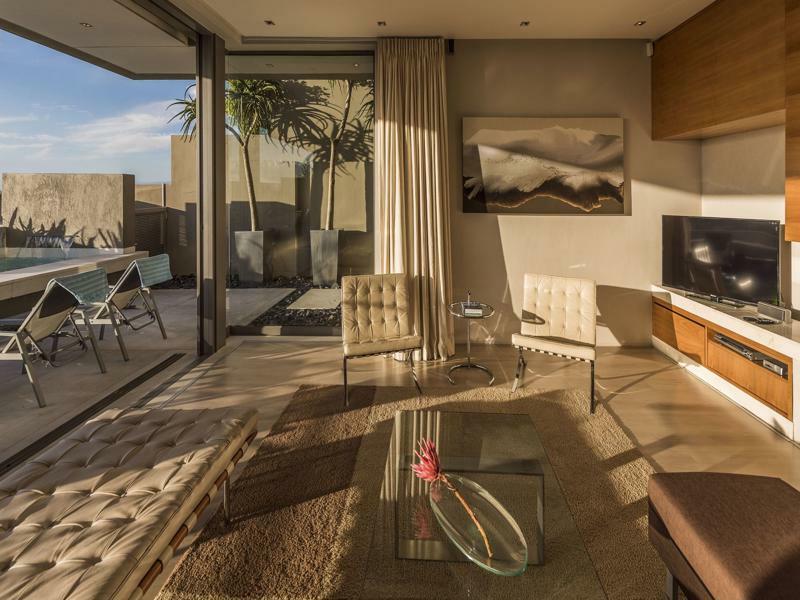 Blue Views Penthouse Beachfront Apartment With Pool Kaapstad Buitenkant foto