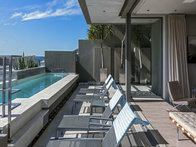 Blue Views Penthouse Beachfront Apartment With Pool Kaapstad Buitenkant foto